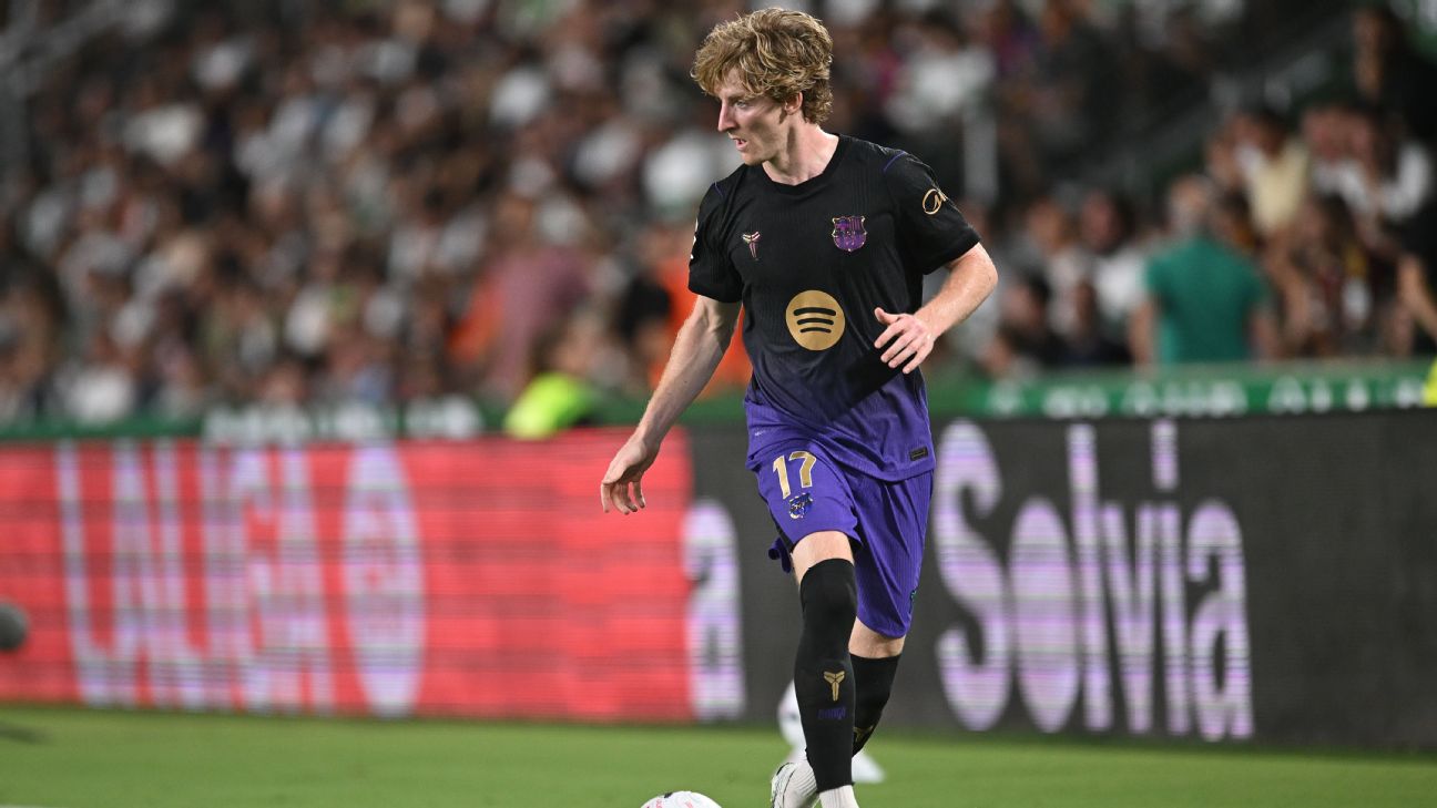 巴萨体育总监德科解释为何选择戈登而非拉什福德 并力挺亚马尔夺金球